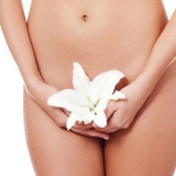 Clitoroplastia com Lipoenxertia dos Lábios